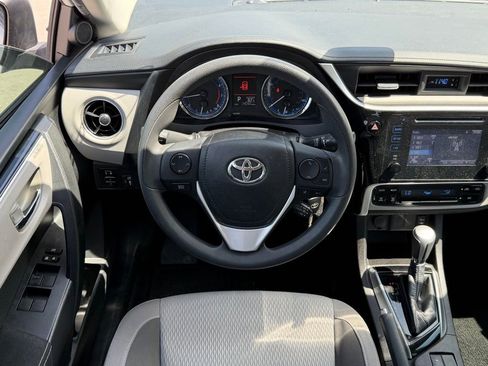 Used 2019 Toyota Corolla LE w/ Carpet Mat Package (TMS) image 8