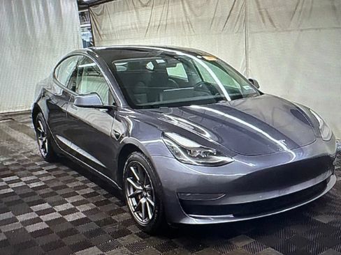 Used 2021 Tesla Model 3 Standard Range Plus RWD image 4