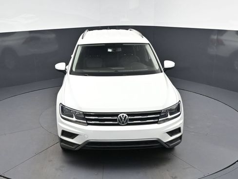 Used 2018 Volkswagen Tiguan SE FWD image 38