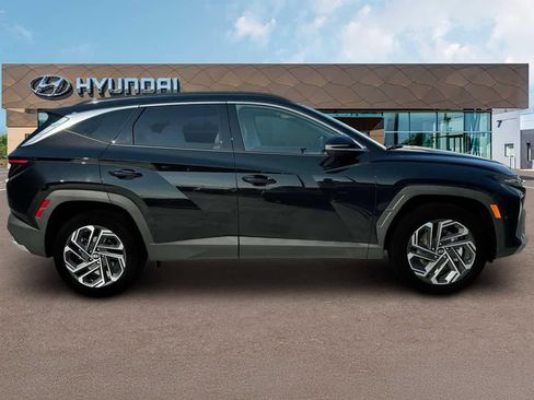 New 2025 Hyundai Tucson Limited AWD/4WD image 9