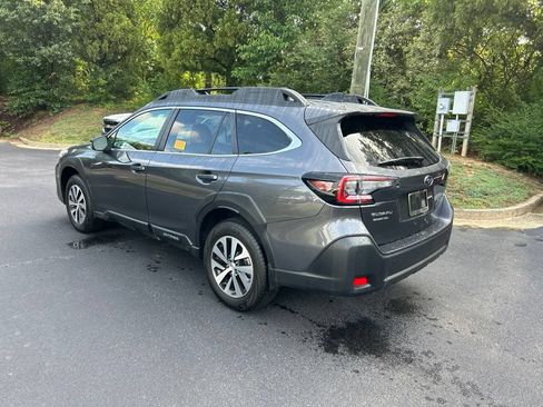 Used 2025 Subaru Outback Premium AWD/4WD image 6