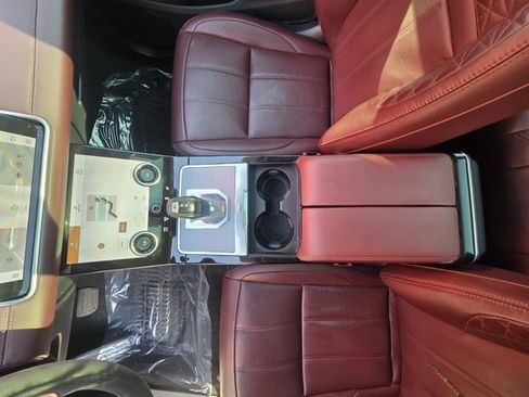 Used 2021 Land Rover Range Rover Evoque SE image 40