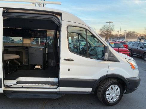 Used 2018 Ford Transit 150 XLT image 16