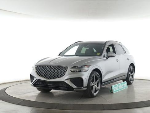 Used 2024 Genesis GV70 2.5T w/ Sport Prestige Package AWD/4WD image 10