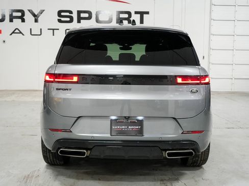 Used 2023 Land Rover Range Rover Sport SE Dynamic image 4
