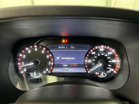 Used 2024 Nissan Frontier Pro-X RWD image 12