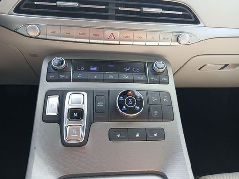 Used 2021 Hyundai Palisade SEL w/ Premium Package image 18