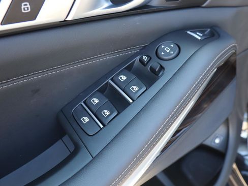 Used 2025 BMW X5 xDrive50e w/ Parking Assistance Package image 16