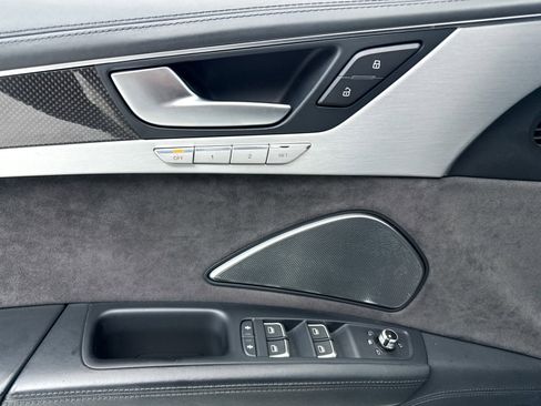Used 2014 Audi S8 w/ Full Leather Package image 32