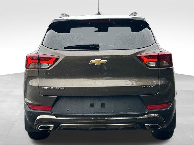 Used 2022 Chevrolet TrailBlazer ACTIV w/ Technology Package FWD image 4
