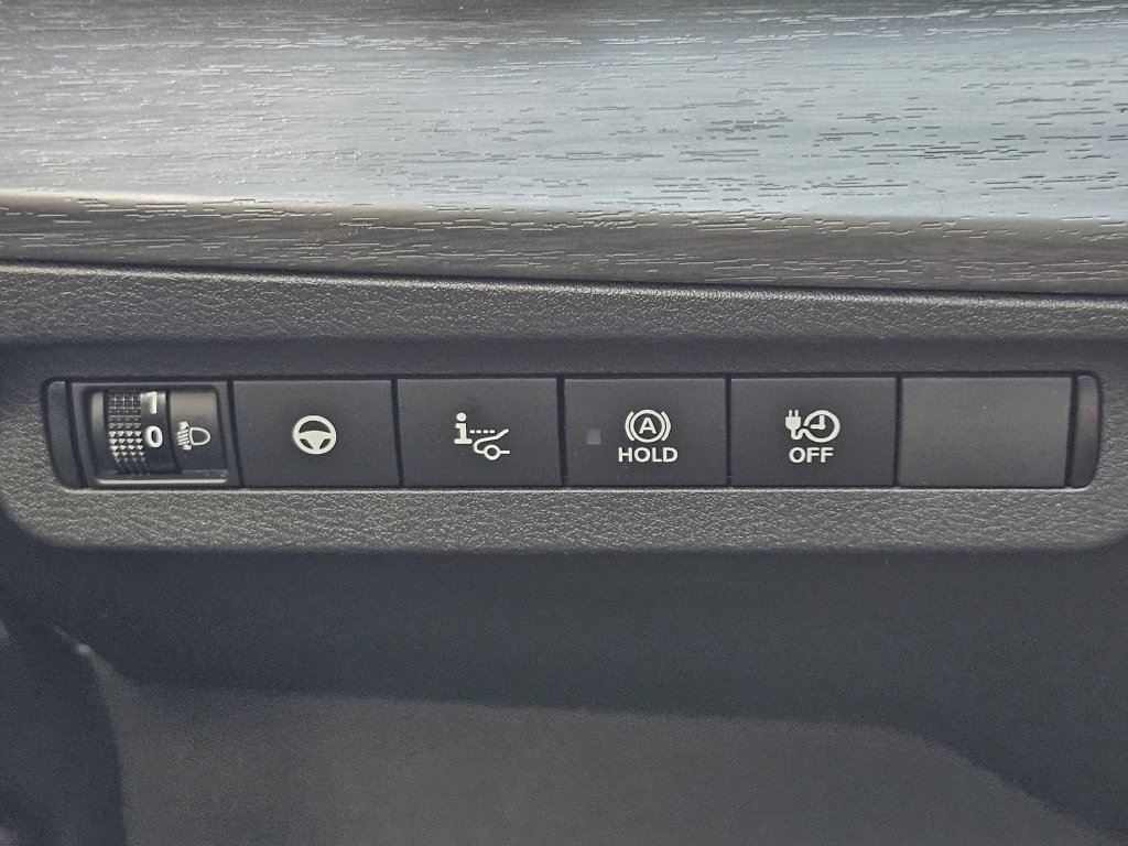 Used 2024 Nissan Ariya AWD image 23