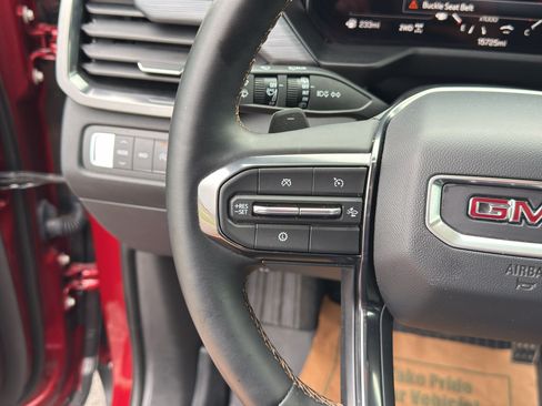 Used 2025 GMC Acadia AT4 AWD/4WD image 31