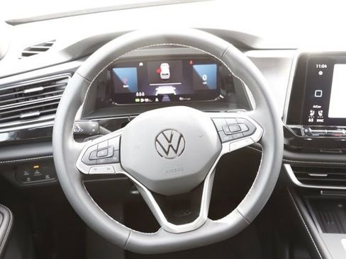 New 2026 Volkswagen Atlas Cross Sport SE image 16