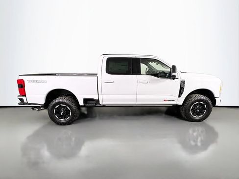 New 2026 Ford F250 Platinum w/ Tremor Off-Road Package AWD/4WD image 18