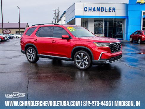 Used 2025 Honda Pilot Elite image 1