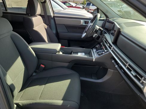 Used 2026 Hyundai Santa Fe SE FWD image 19
