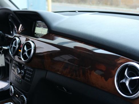 Used 2015 Mercedes-Benz GLK 350 GLK 350 4MATIC AWD 4dr SUV image 30