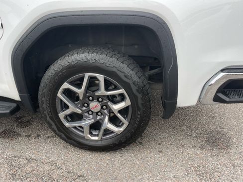 Used 2023 GMC Sierra 1500 SLT w/ SLT Premium Plus Package AWD/4WD image 8
