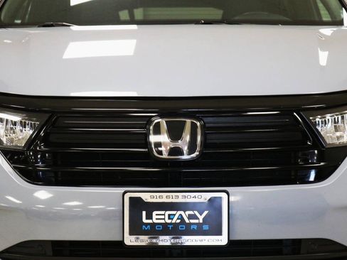Used 2024 Honda Odyssey Sport image 95