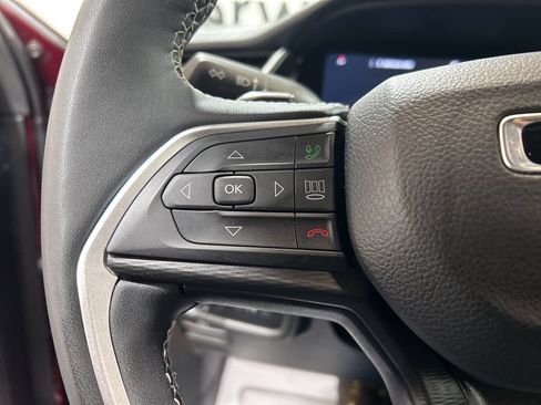 Used 2024 Jeep Grand Cherokee Altitude AWD/4WD image 21