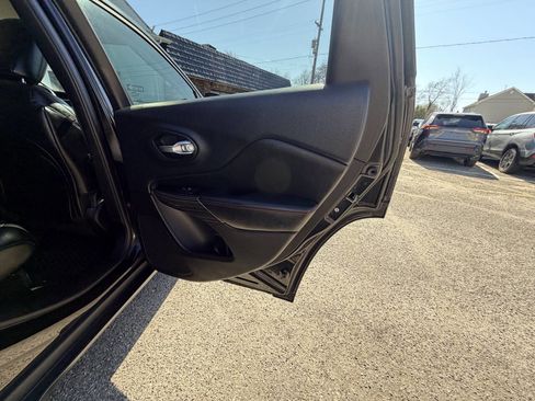 Used 2014 Jeep Cherokee Trailhawk w/ Leather Interior Group image 21