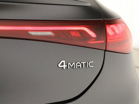 Used 2024 Mercedes-Benz EQE 500 4MATIC Sedan w/ AMG Line Exterior Package image 30