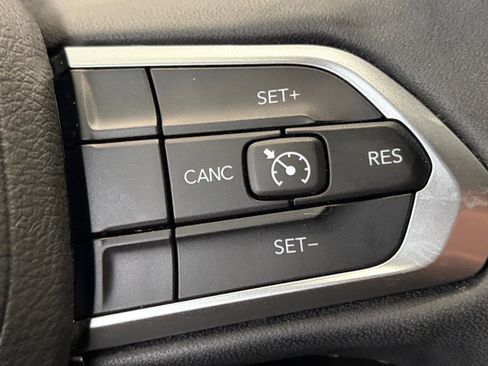 Used 2024 Jeep Compass Latitude AWD/4WD image 26
