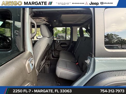Used 2026 Jeep Wrangler Unlimited Rubicon w/ Technology Group AWD/4WD image 11