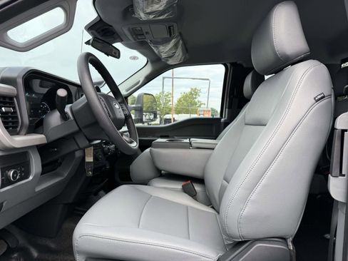 New 2025 Ford F450 XL image 9