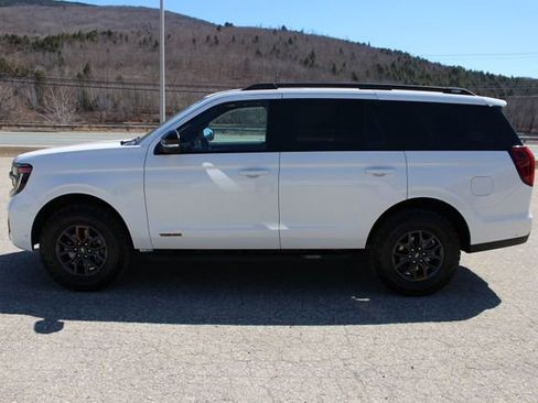 Used 2025 Ford Expedition Tremor AWD/4WD image 6