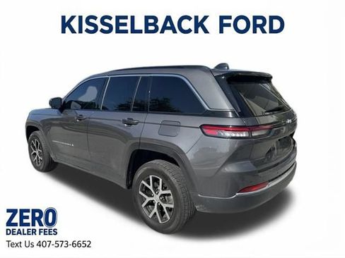 Used 2025 Jeep Grand Cherokee Limited RWD image 6
