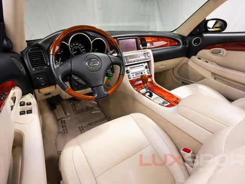 Used 2007 Lexus SC 430 Convertible RWD image 40