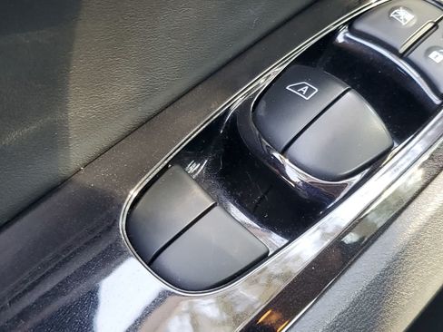 Used 2022 Nissan Altima 2.5 SV w/ SV Premium Package FWD image 24