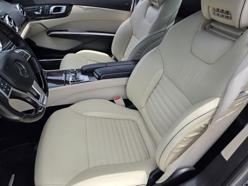 Used 2014 Mercedes-Benz SL 550 image 13