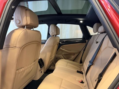 New 2026 Porsche Macan S image 24