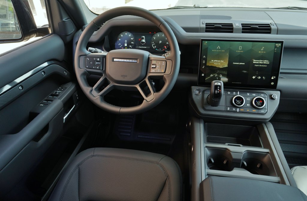 Used 2026 Land Rover Defender 110 S AWD/4WD image 25