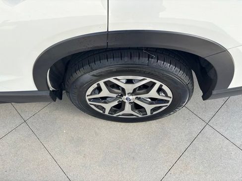 Used 2020 Subaru Forester Premium AWD/4WD image 11