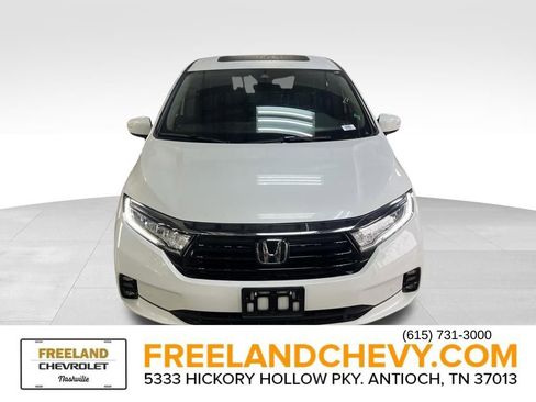 Used 2023 Honda Odyssey Elite image 2