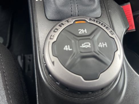 Used 2023 Ford Bronco Big Bend image 18