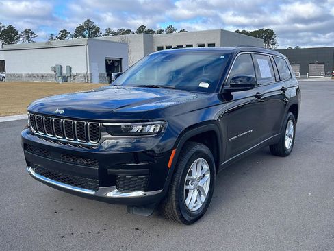 Certified 2025 Jeep Grand Cherokee L Laredo w/ Luxury Tech Group I image 3