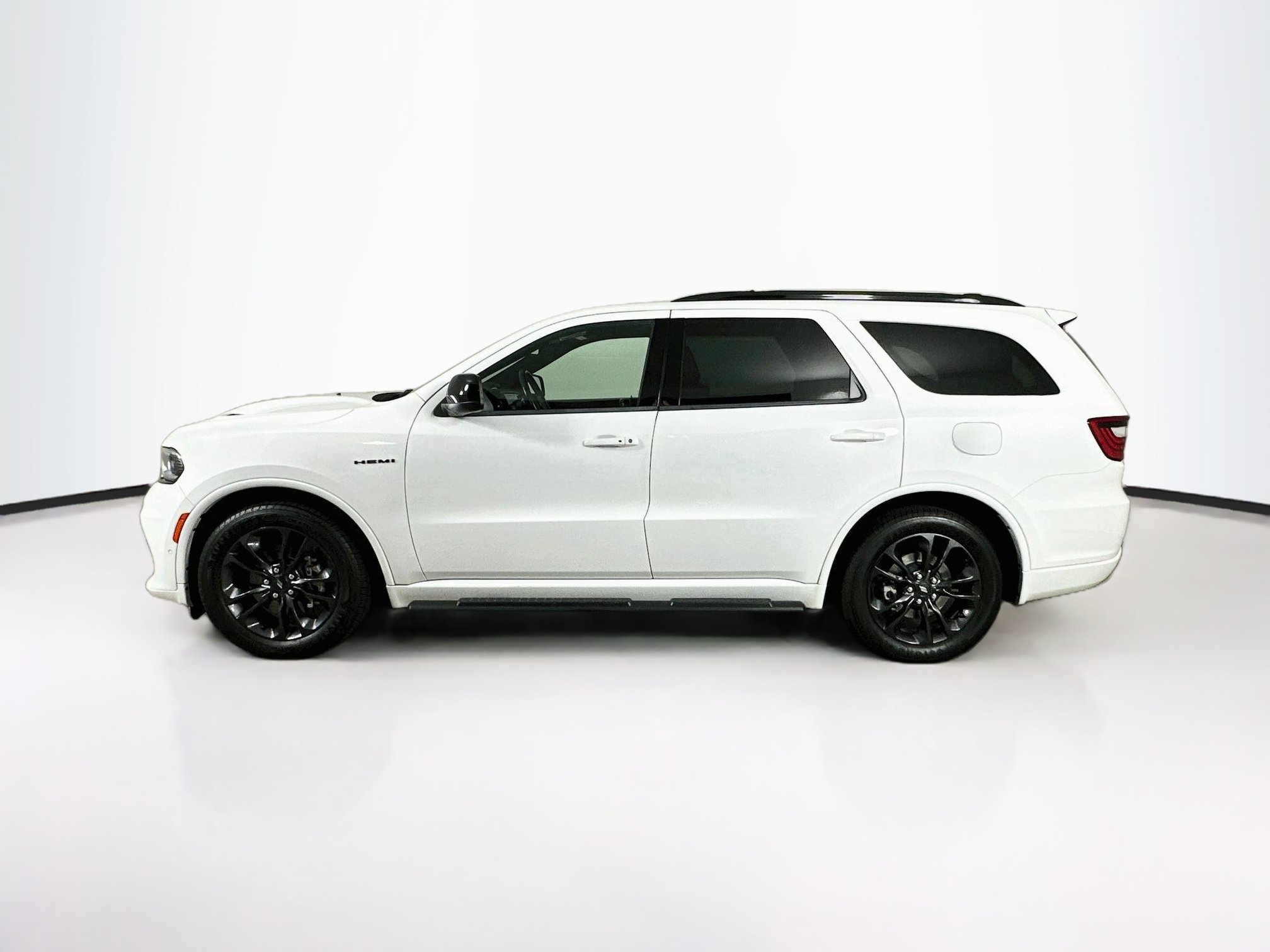 Used 2023 Dodge Durango R/T w/ Hemi Orange Plus Package AWD/4WD image 4