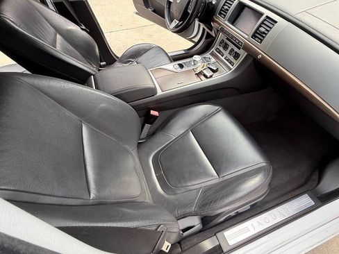 Used 2013 Jaguar XF RWD image 75