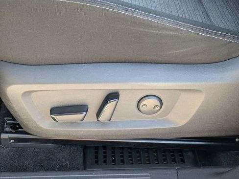 Certified 2023 Nissan Rogue SV image 17