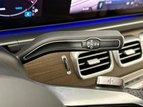 New 2026 Mercedes-Benz GLS 450 4MATIC image 17