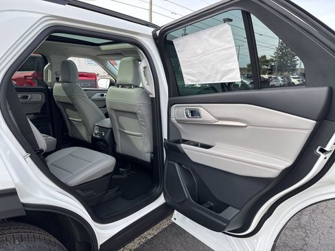 New 2026 Ford Explorer Active w/ Active Comfort Package image 34