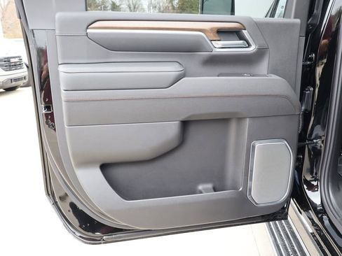 New 2026 Chevrolet Silverado 2500 High Country w/ Midnight Edition AWD/4WD image 28