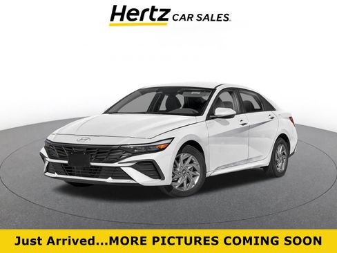 Used 2026 Hyundai Elantra Hybrid FWD image 1
