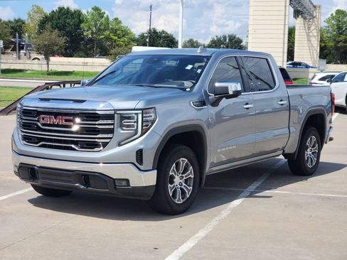Used 2025 GMC Sierra 1500 SLT AWD/4WD image 3