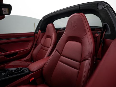 Certified 2022 Porsche 911 Targa 4 GTS AWD/4WD image 14
