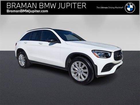 Used 2021 Mercedes-Benz GLC 300 4MATIC image 1